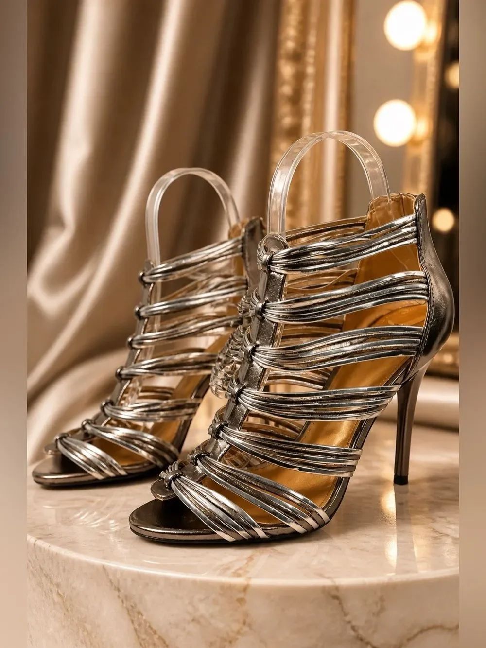 SILVER BELLE BADGLEY MISCHKA 4” HEEL SIZE 8.5